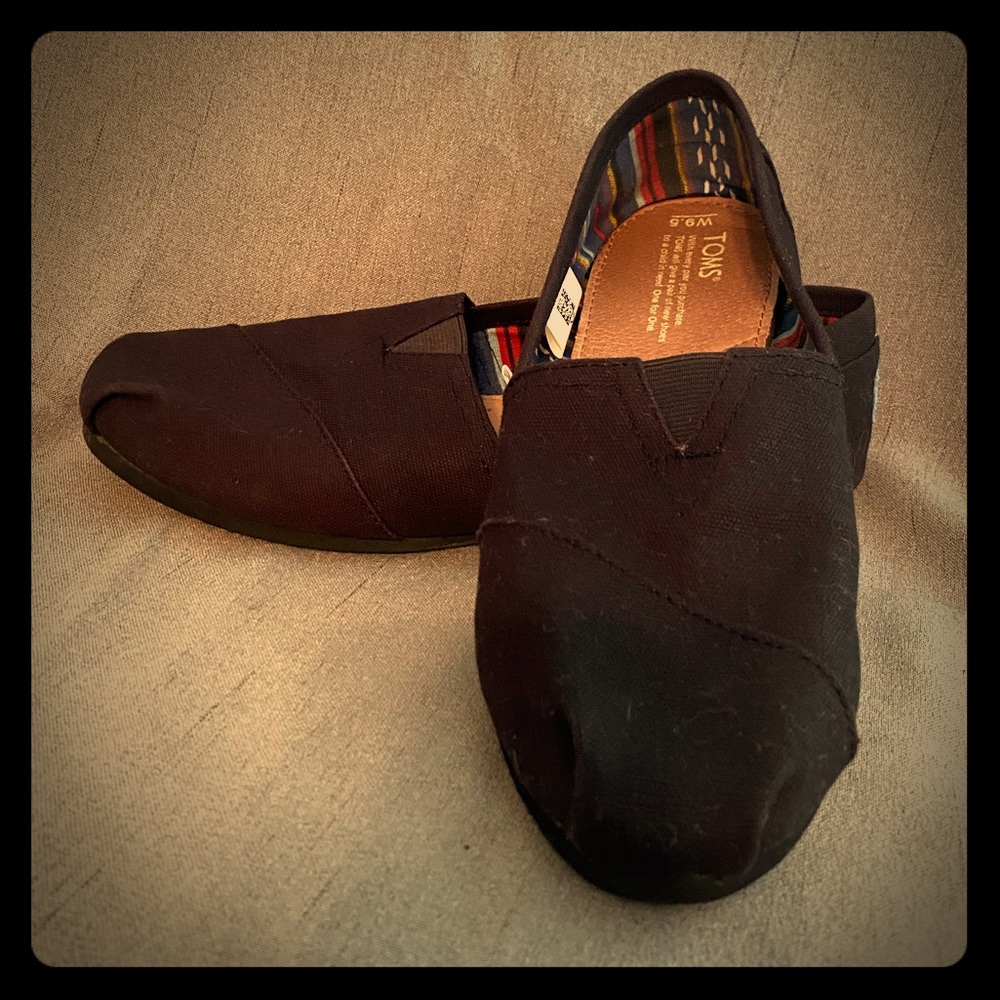 Women’s Toms
